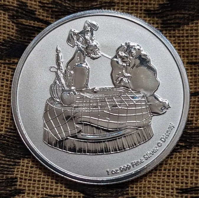 Disney's Lady & The Tramp Silver Coin 1oz 2022 Niue image